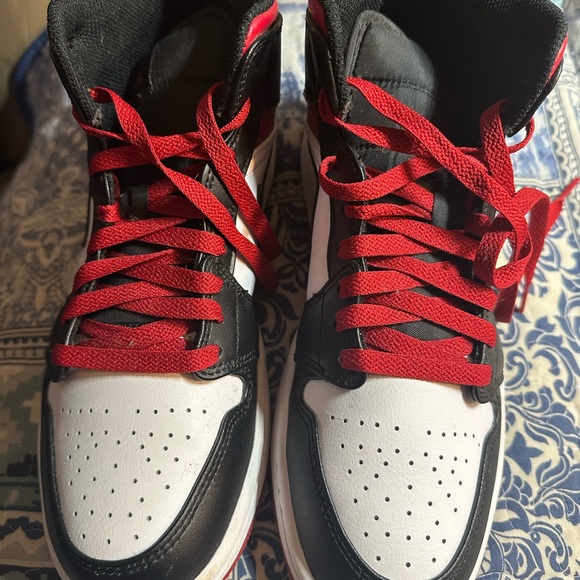 Nike Air Jordan 1 Mid Gym - Picture 5 of 6